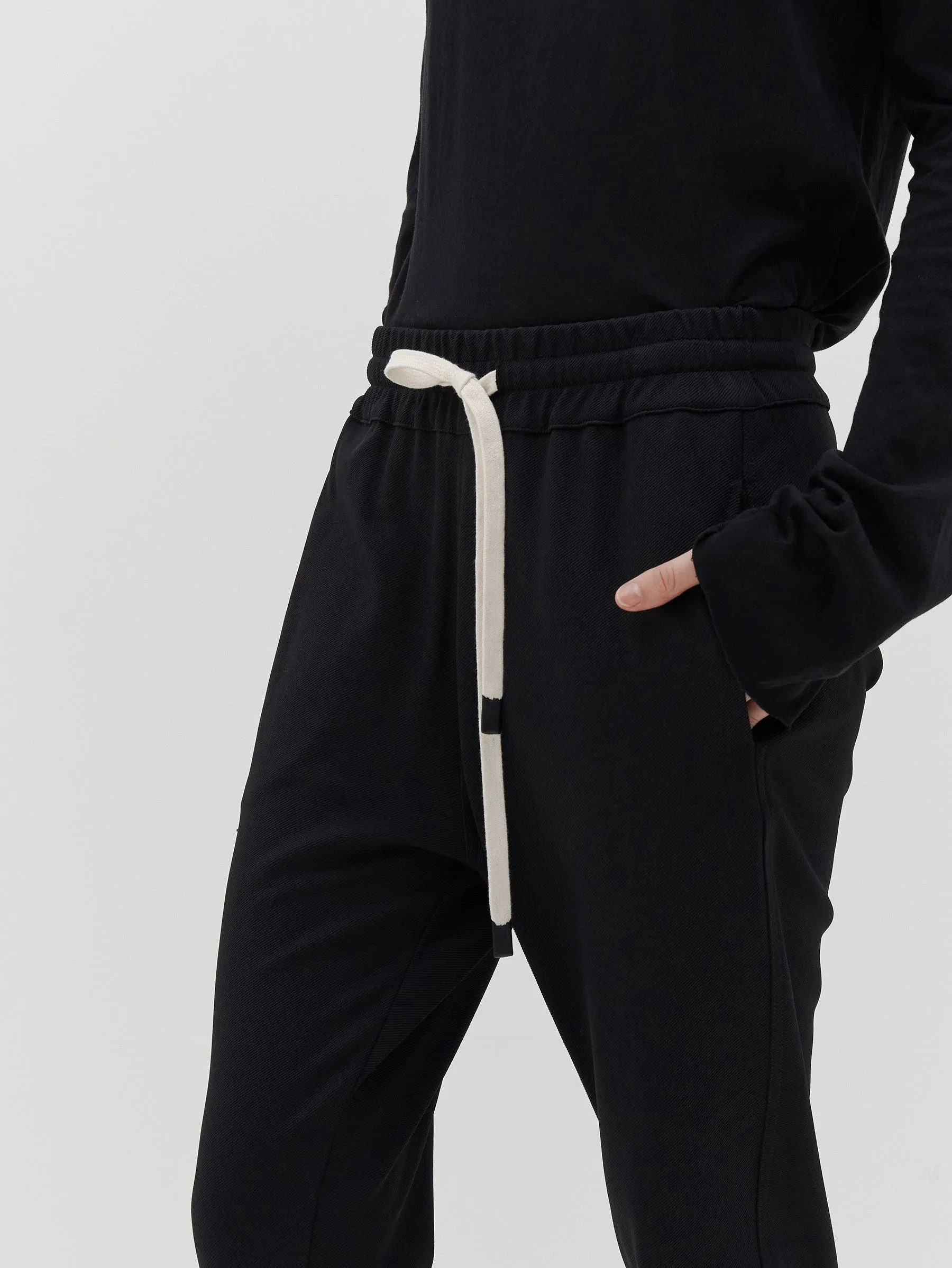 Bassike Stretch Twill Tapered Pant - Black