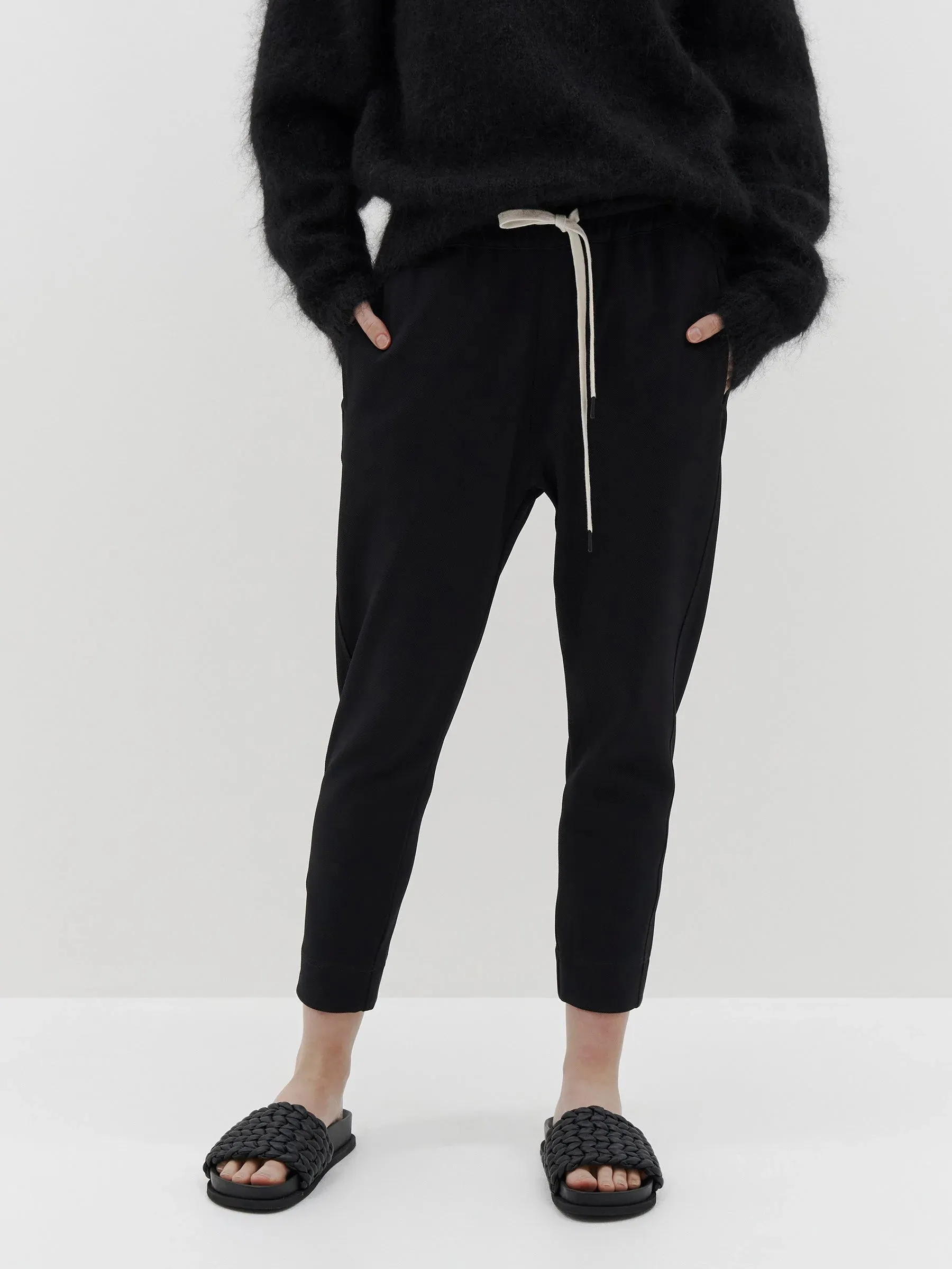 Bassike Stretch Twill Tapered Pant - Black