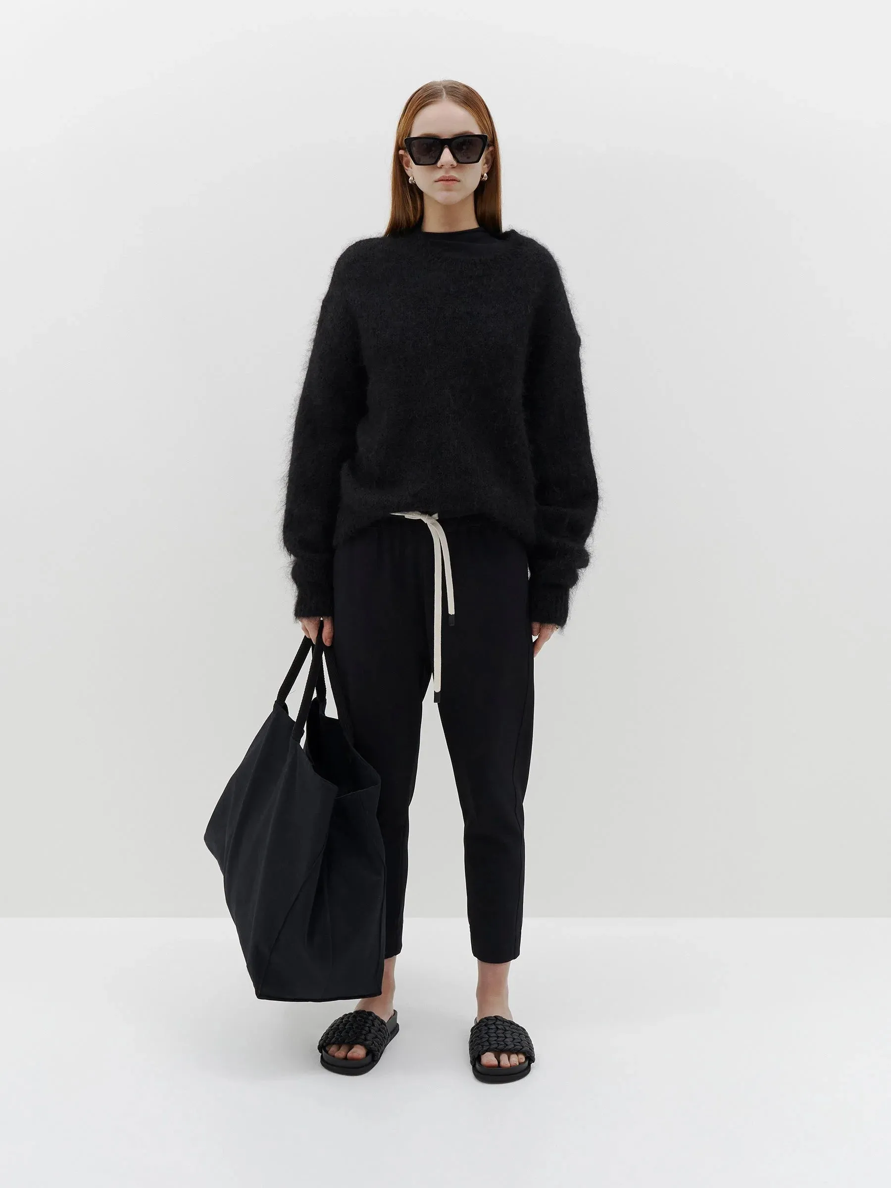 Bassike Stretch Twill Tapered Pant - Black