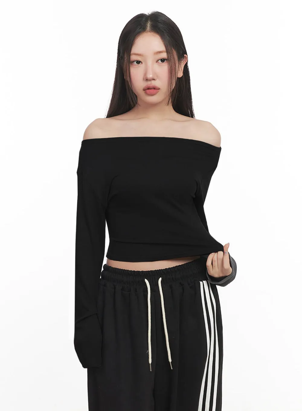 Essential Off-Shoulder Long-Sleeve Crop Top IM524
