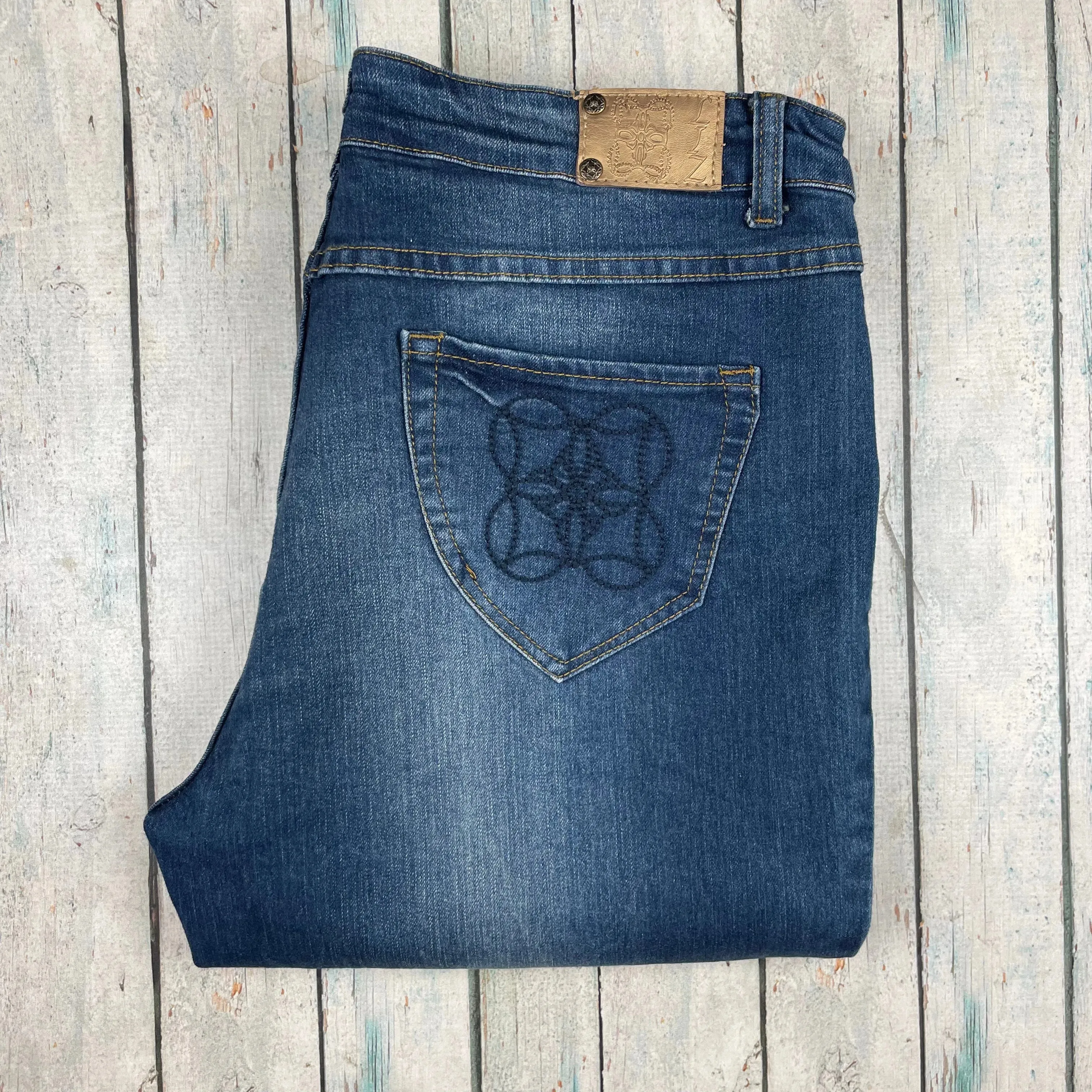 Liz Jordan Distressed Straight stretch Jeans -Size 16