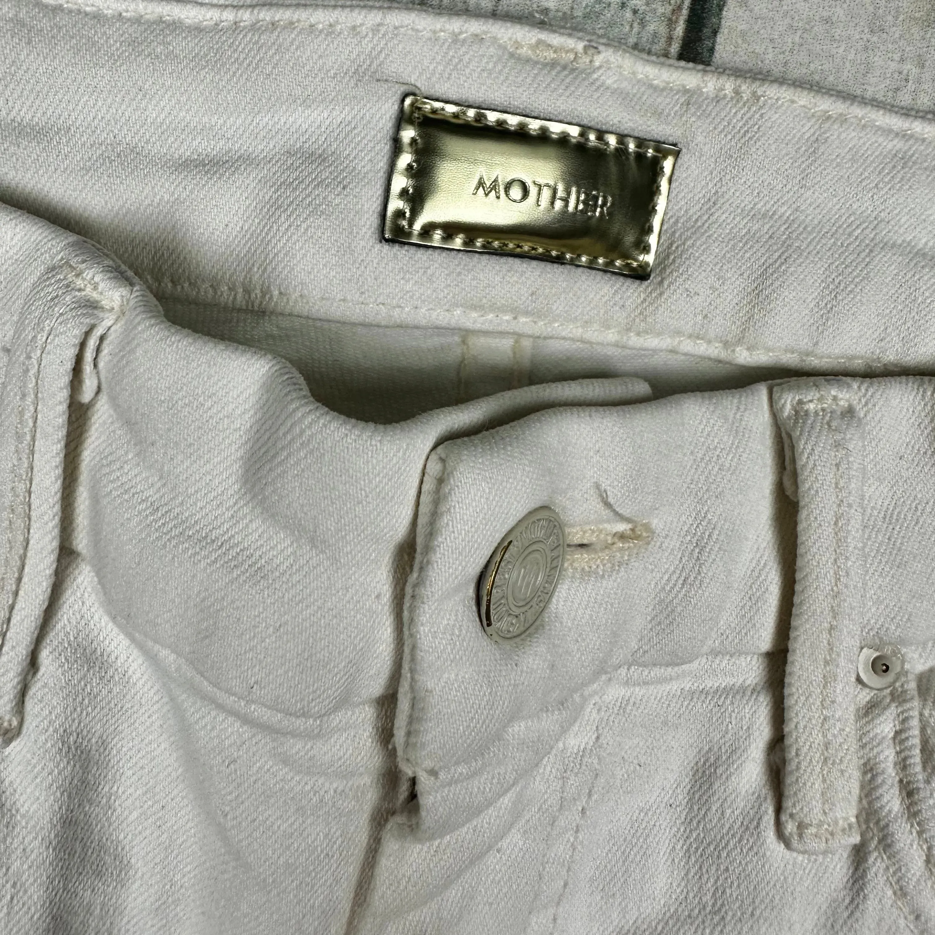 Mother 'High Waisted Looker' Whipping the Cream Jeans - Size 28