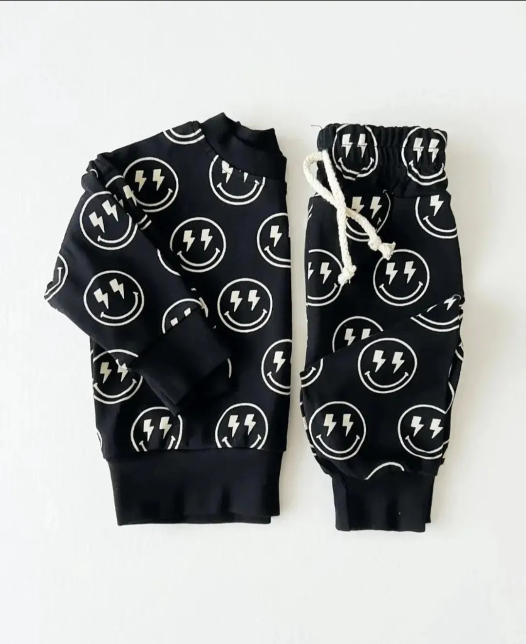 Trendy Black Smiley & Lightning Bolt Kids Sweatshirt and Jogger Set/Boys two piece sets