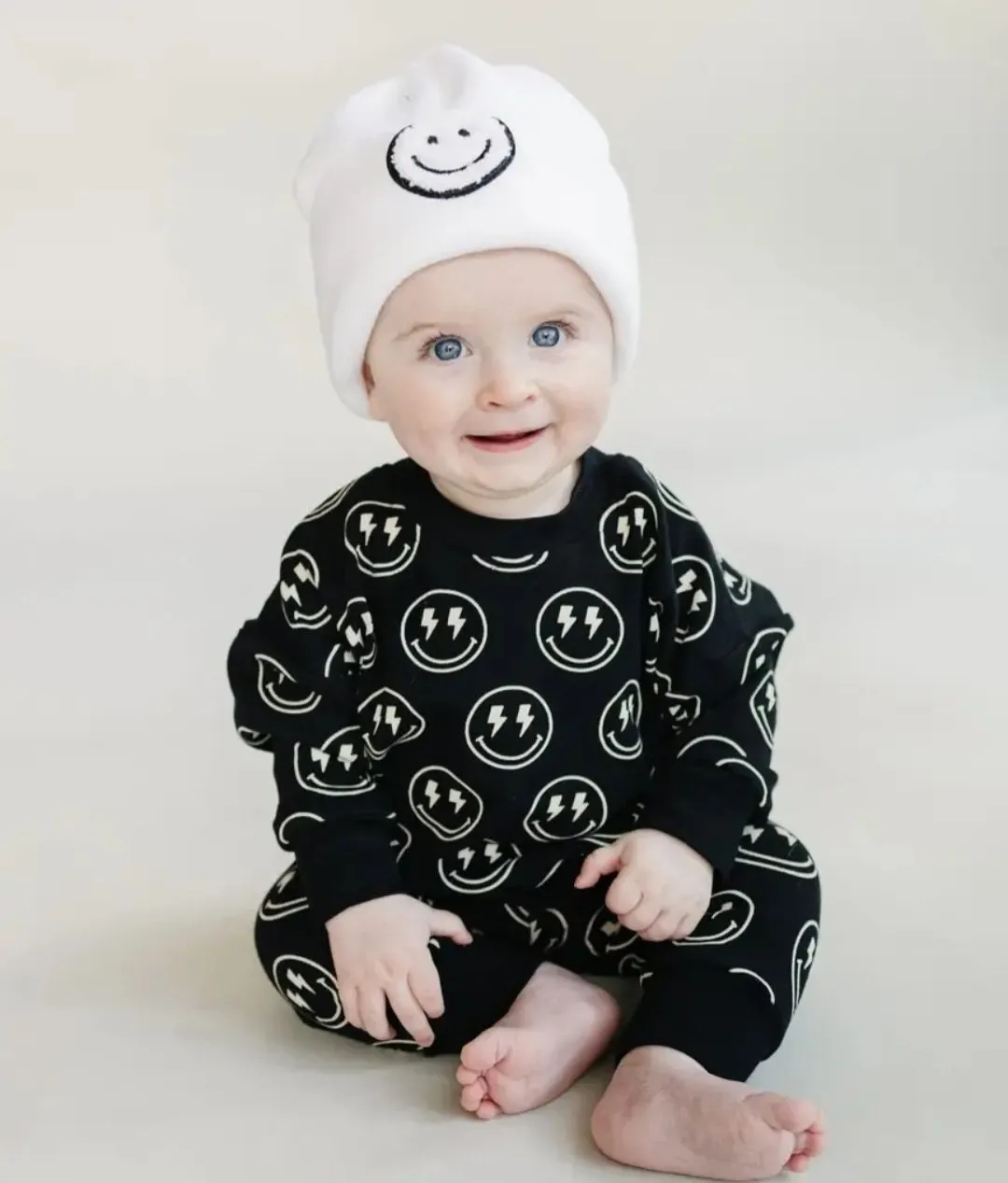 Trendy Black Smiley & Lightning Bolt Kids Sweatshirt and Jogger Set/Boys two piece sets